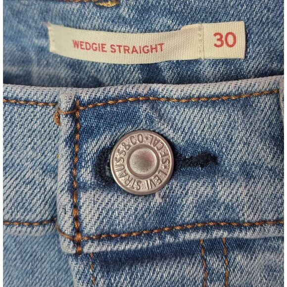 Levi's Women's Wedgie Straight Stretch Jean size 30 - Picture 7 of 10